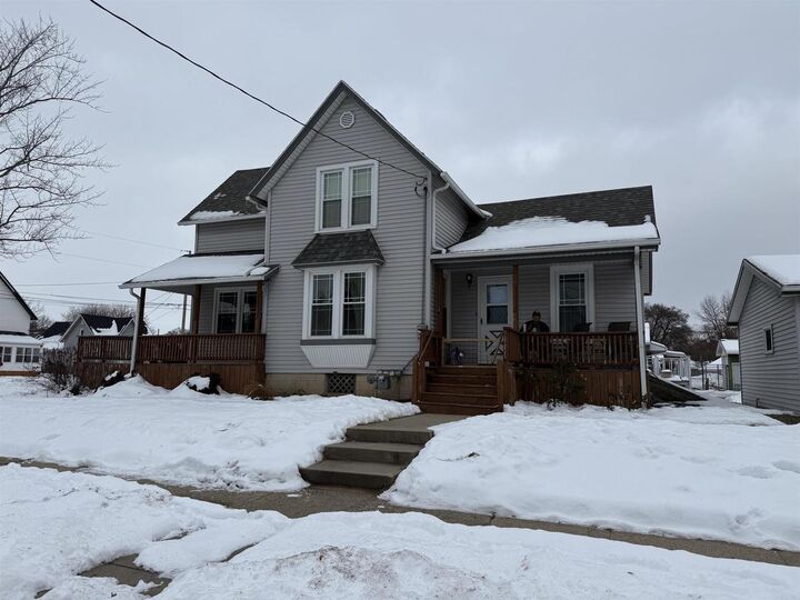Property Photo:  1203 Vine Street  WI 53511 