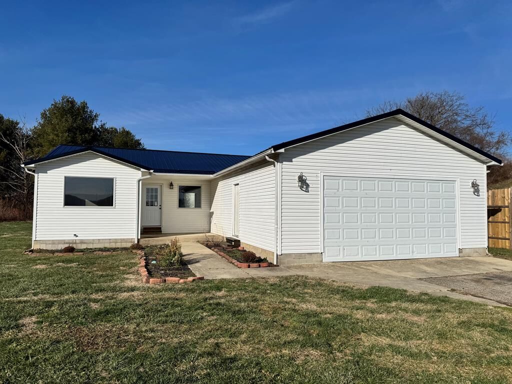 Property Photo:  41 Bow Circle  OH 45601 