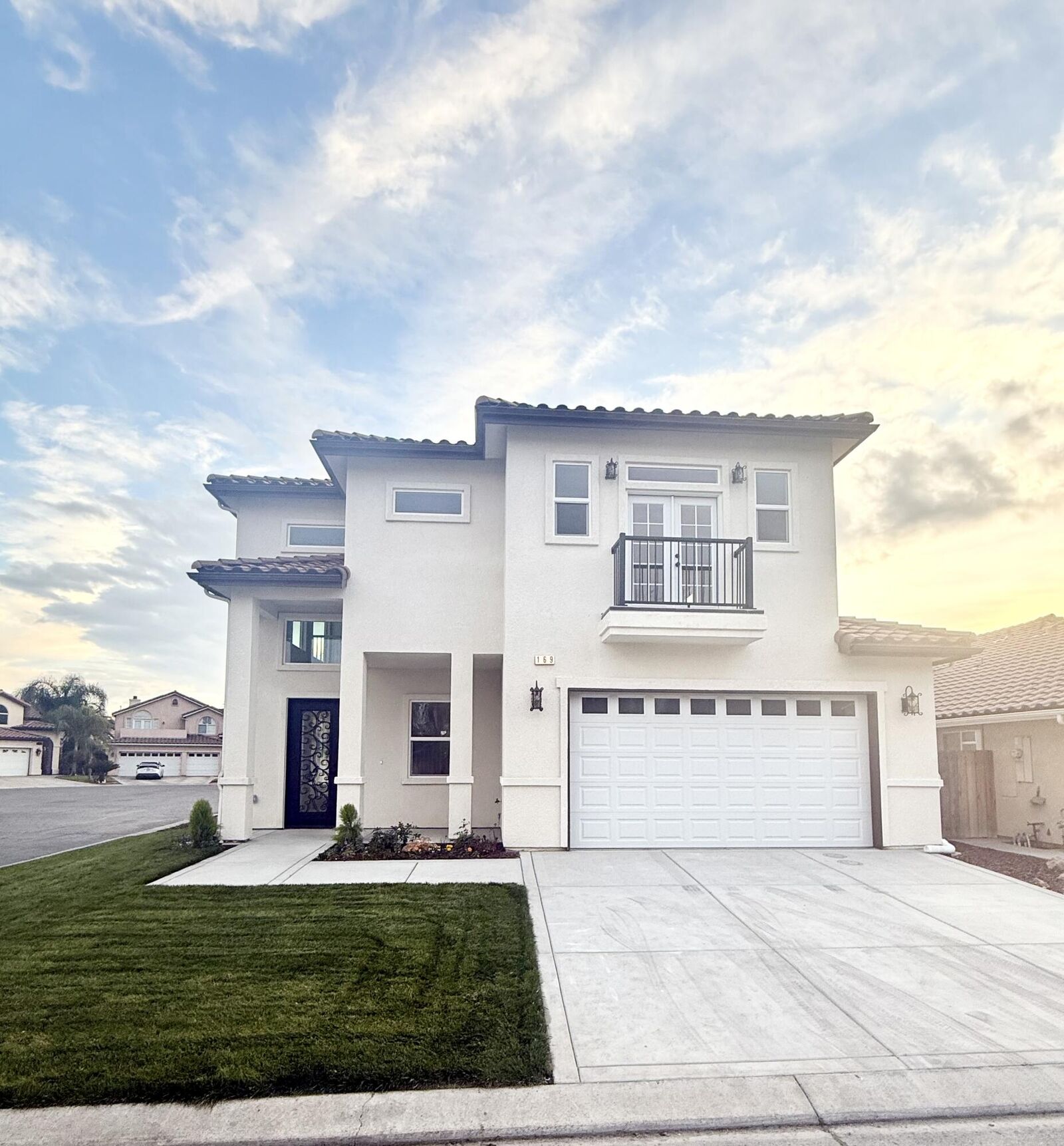 Property Photo:  169 Lake Drive  CA 93245 