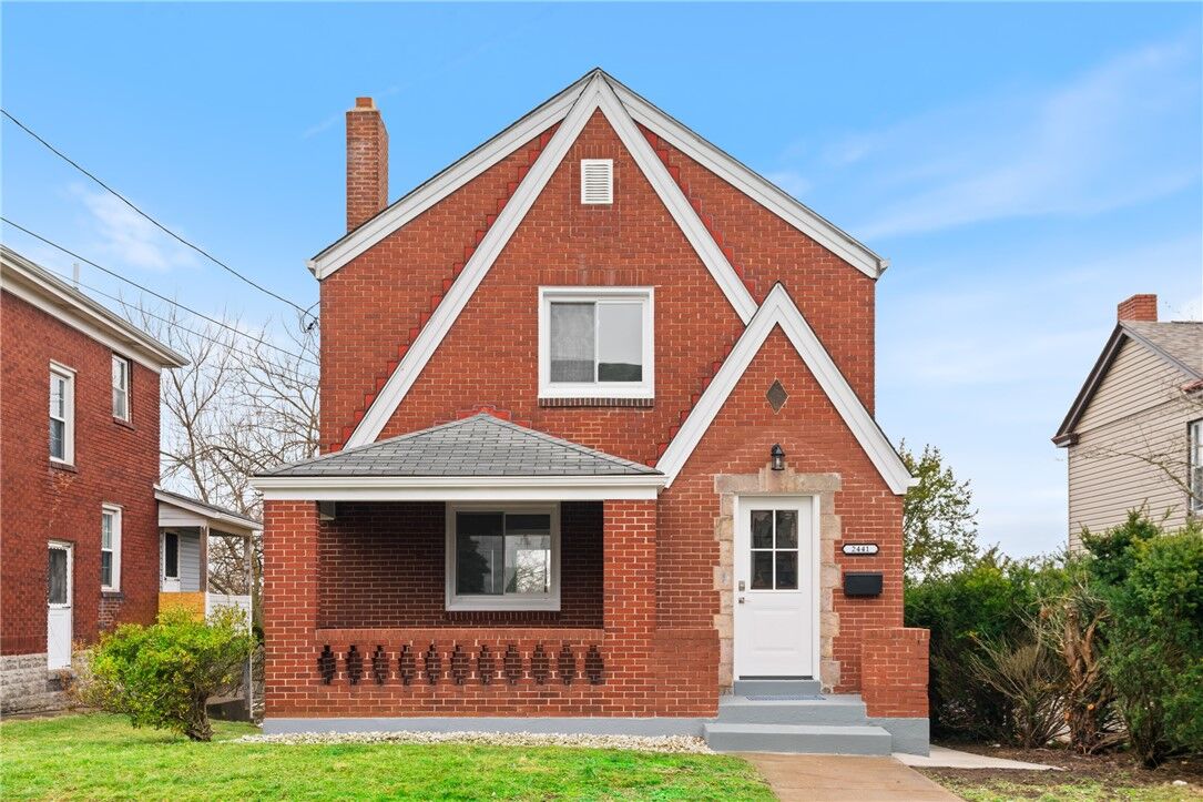 Property Photo:  2441 Dewey St  PA 15120 