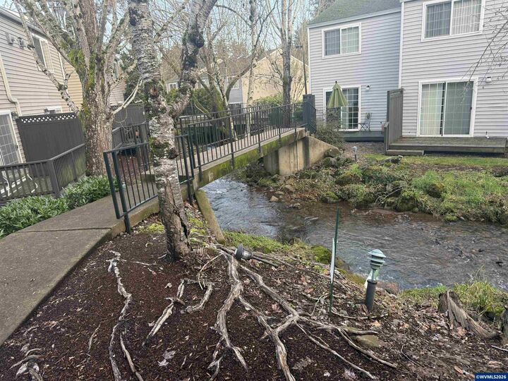 Property Photo: 4001 12th St Cut Off #31 St SE OR 97302