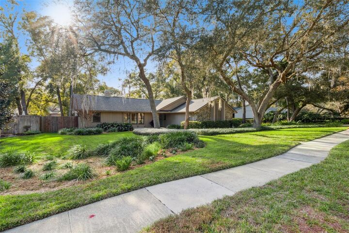 Property Photo:  1920 Bluff Oak Street  FL 32712 