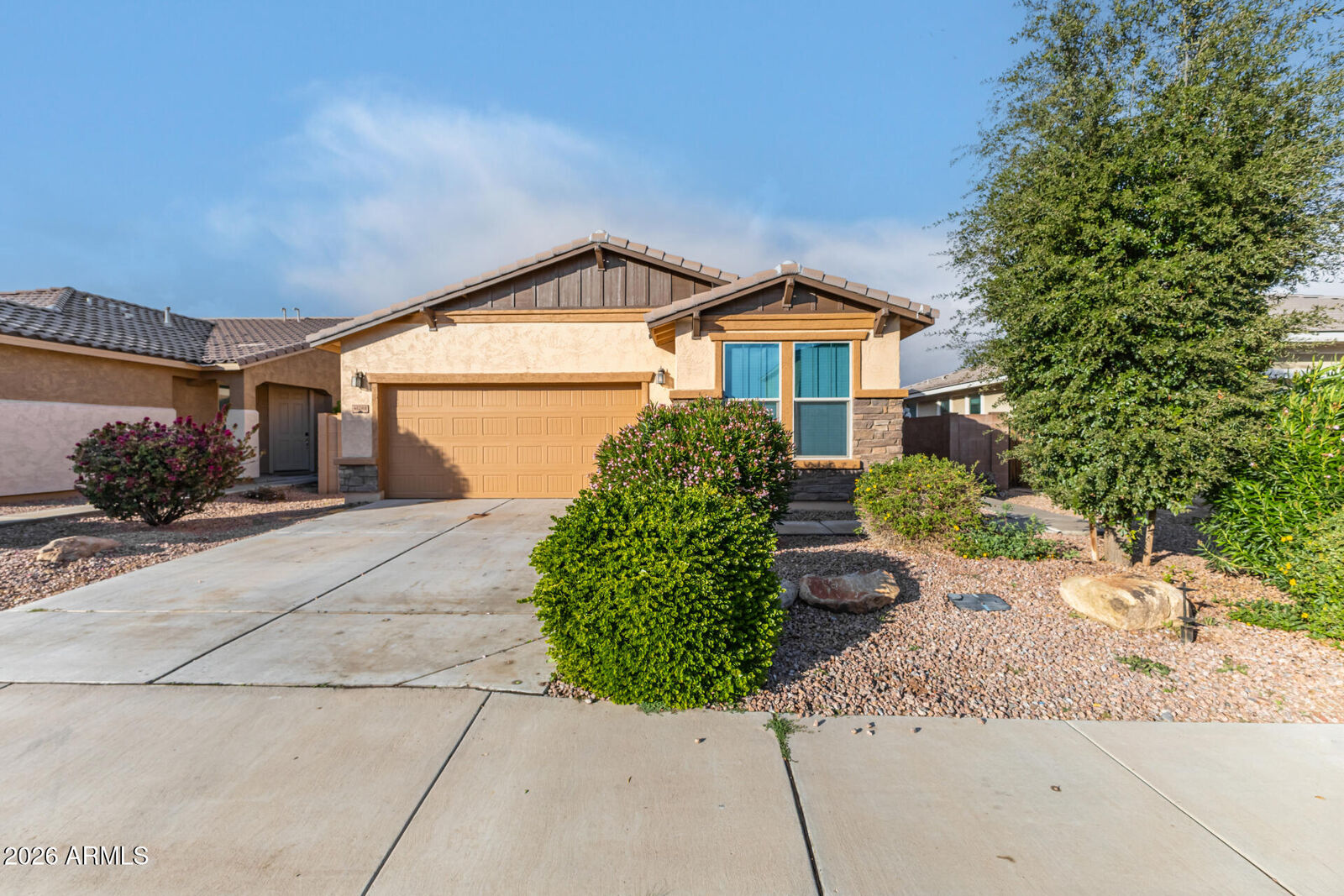 Property Photo:  41288 W Rio Bravo Drive  AZ 85138 