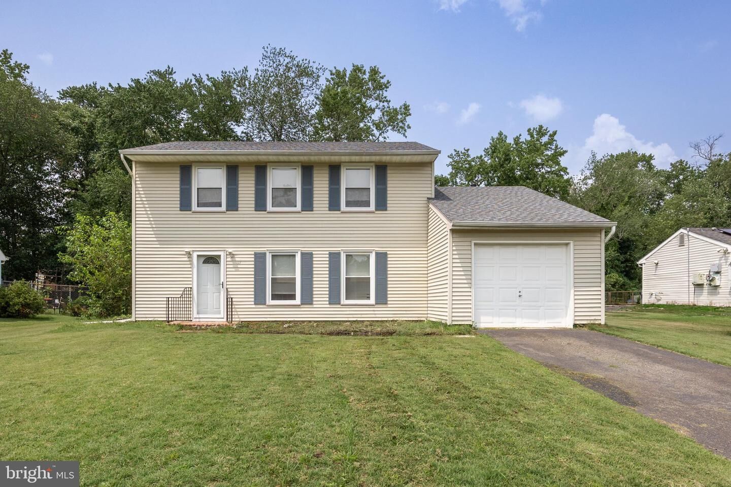 Property Photo:  57 Aberdale Lane  NJ 08081 