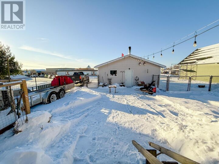 Property Photo:  340 Seventh Avenue South  ON P9N 2E8 