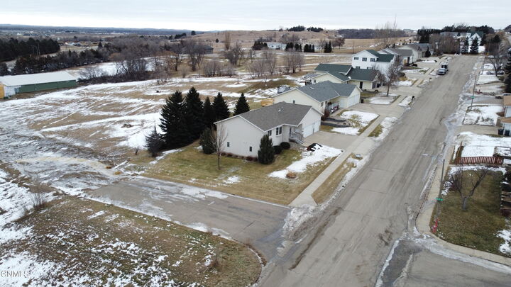 Property Photo:  1708 14th Avenue SE  ND 58554 