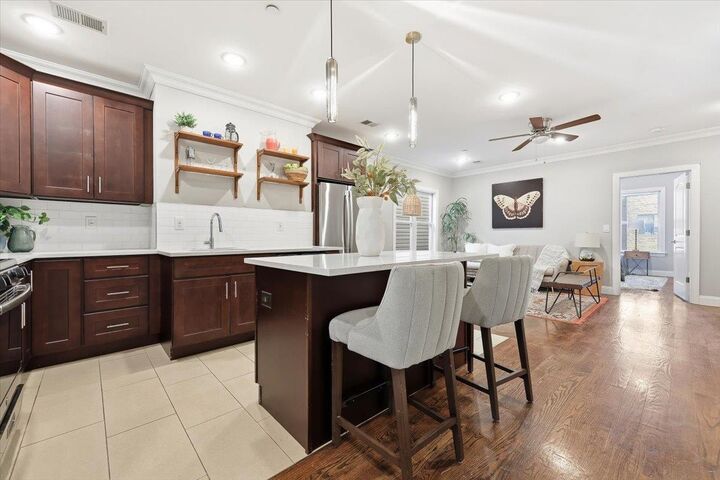 Property Photo:  25 St Pauls Ave 3  NJ 07306 