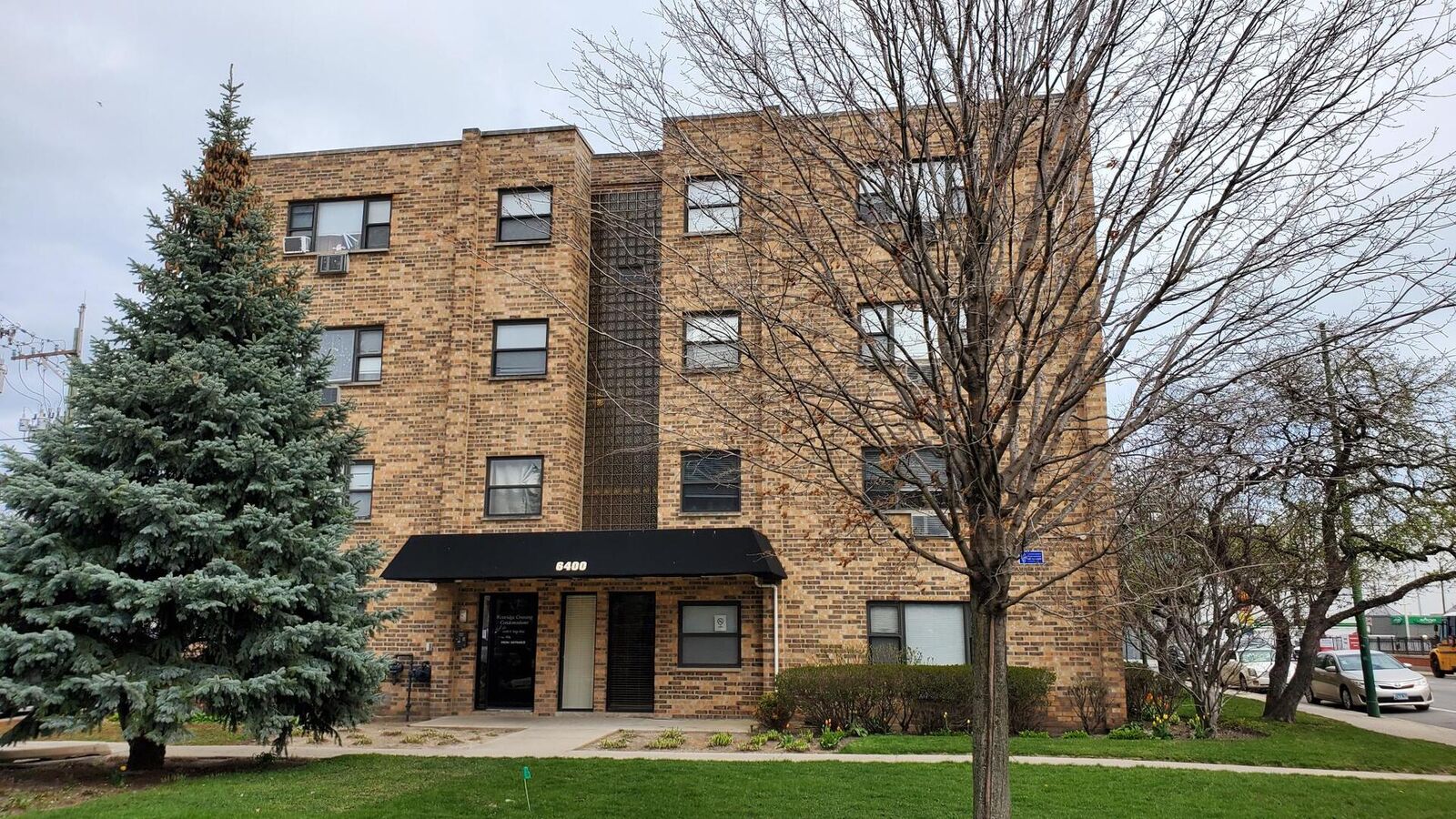 Property Photo:  6400 N Ridge Boulevard 404  IL 60626 