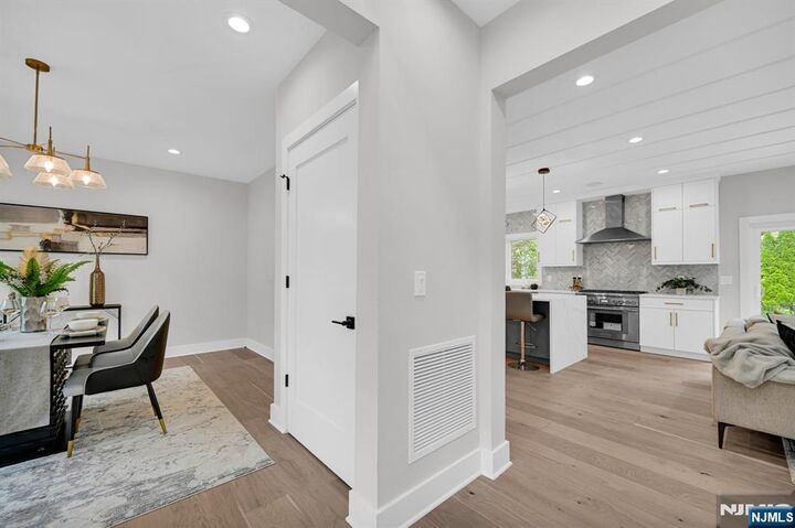 Property Photo:  176 Harrow Road  NJ 07090 