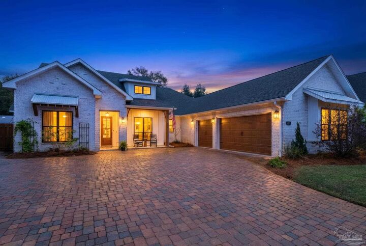 Property Photo:  1412 W Shores Blvd  FL 32563 