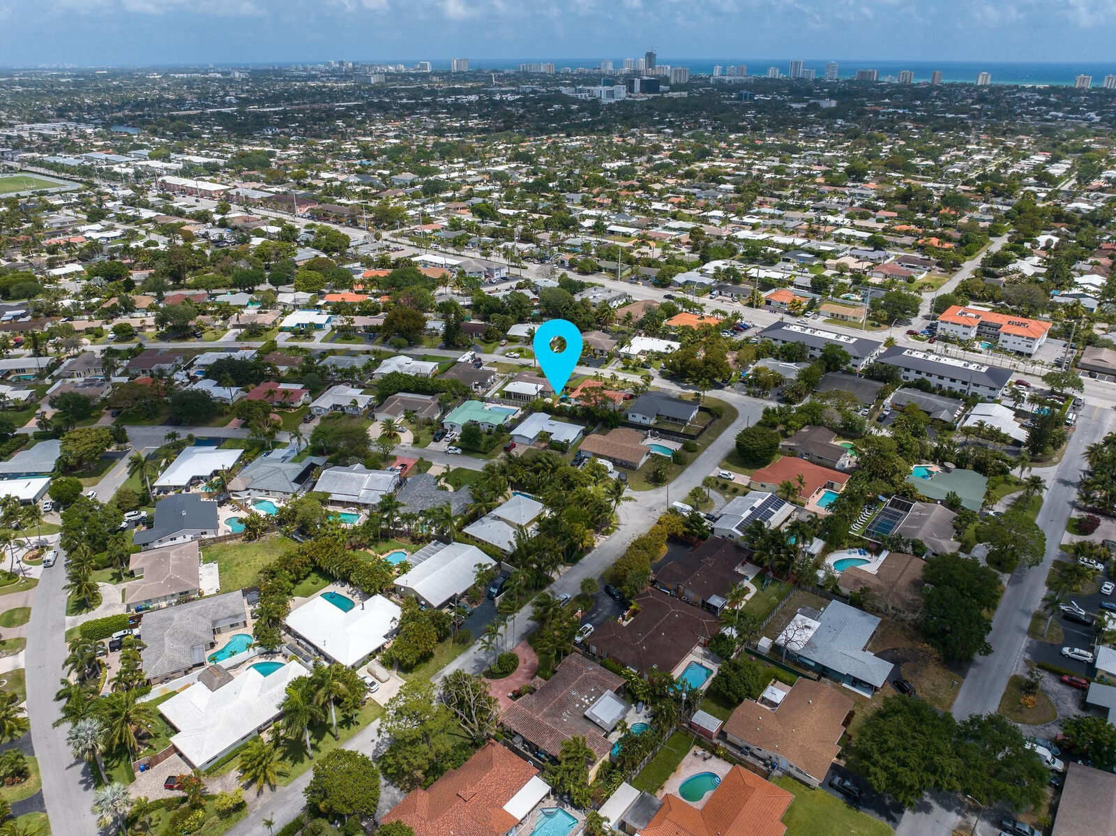Property Photo:  5706 NE 17th Avenue  FL 33334 