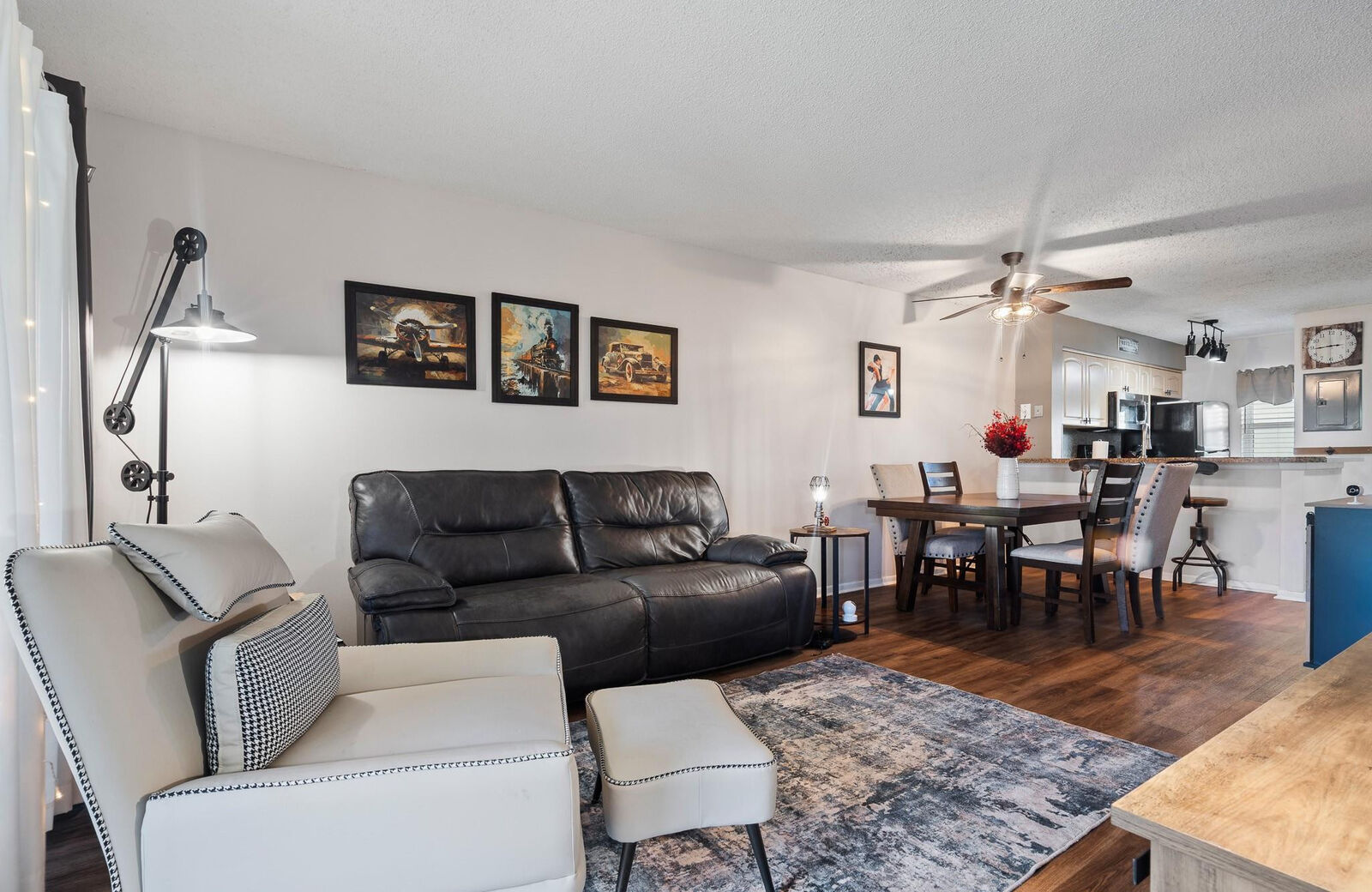 Property Photo: 2228 N Cypress Bend Drive 304 FL 33069
