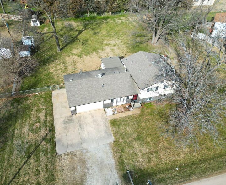 Property Photo: 1714 W 36th Street N KS 67204