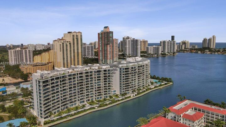 Property Photo: 3300 NE 188th St 210 FL 33180