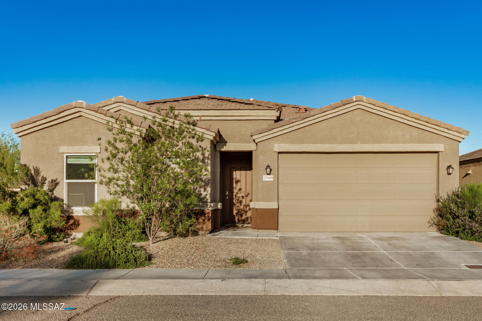 Property Photo:  17949 S Whispering Glen Path  AZ 85629 
