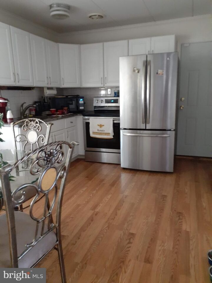 Property Photo:  23 Burning Bush Lane  PA 19054 