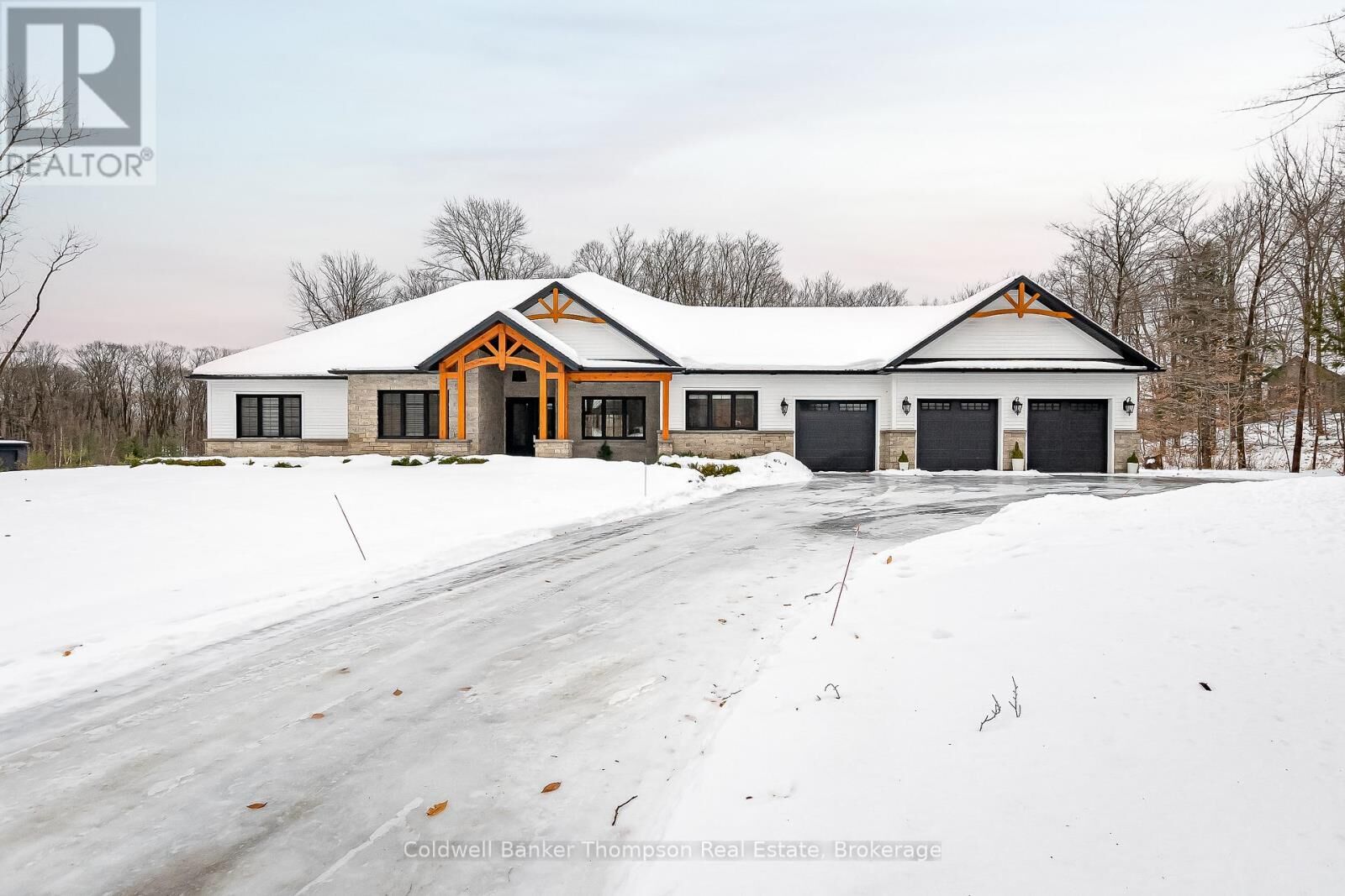 Property Photo:  6 Royal Oak Crescent  ON P1H 0A8 