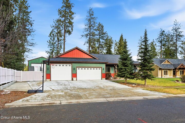 Property Photo: 6127 E Teak St ID 83854