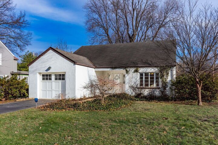 Property Photo:  122 N Virginialee Road  OH 43209 