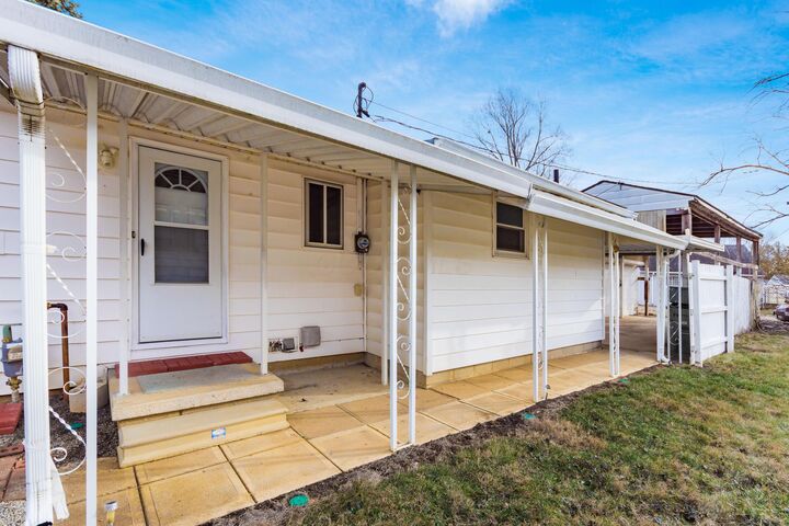 Property Photo:  4212 Arbutus Avenue  OH 43123 