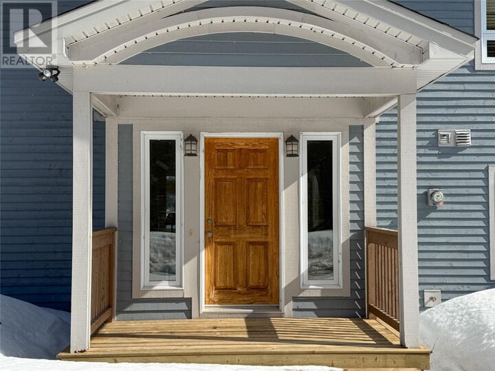 48 Lakeside Drive — photo 1