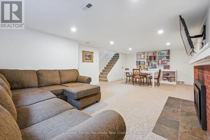 Property Photo:  36 Harcourt Drive  ON N1G 1J6 