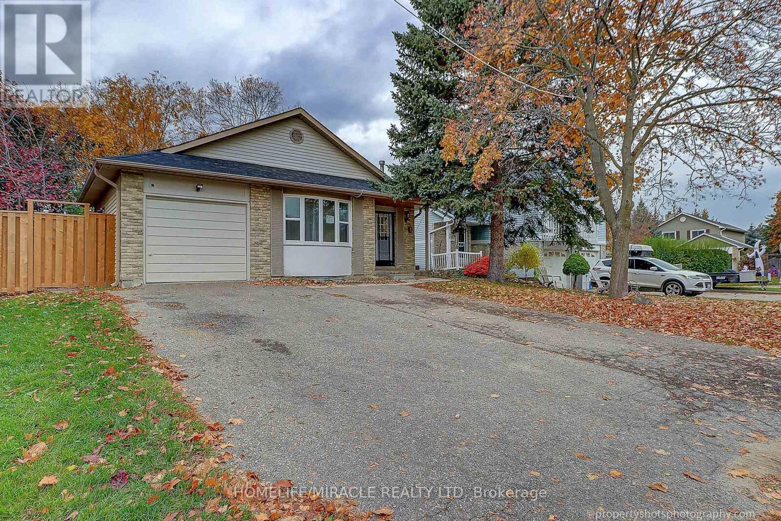 Property Photo: 4 Richvale Drive Upper ON L6Z 1M4
