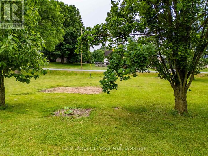 Property Photo:  53880 Church Street  ON N5H 2R1 
