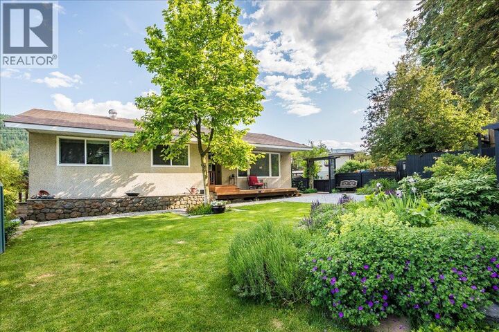 Property Photo:  407 Willow Drive  BC V1R 2M9 