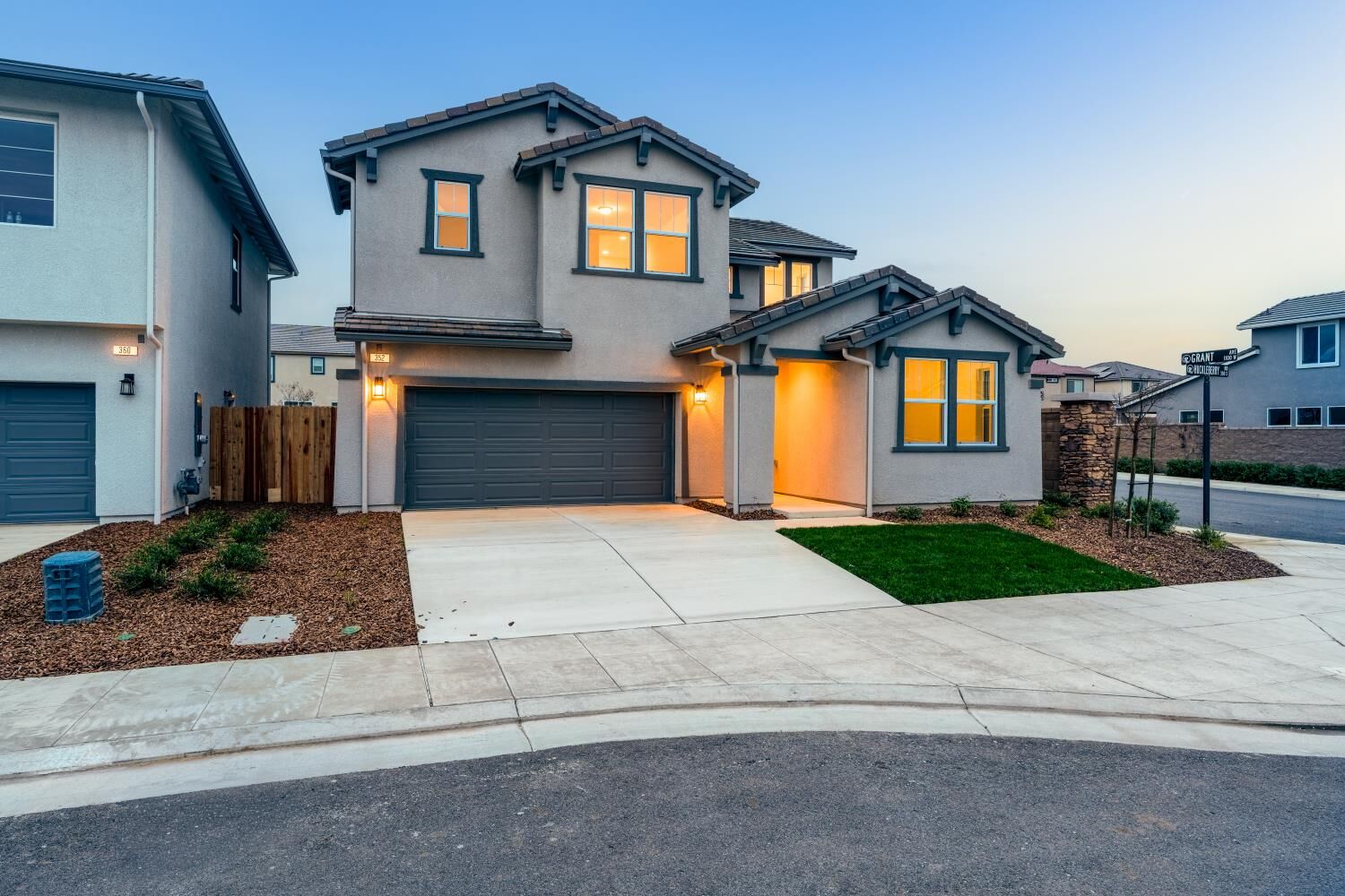 Property Photo:  352 Huckleberry Road S  CA 93636 