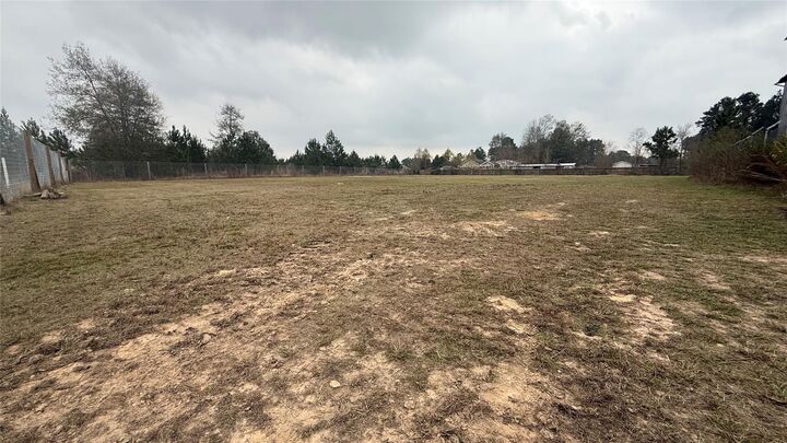 Property Photo:  70 County Road 5013  TX 77327 
