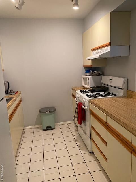 Property Photo: 408 Town Hill Road 408 NY 10954