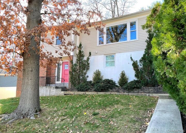 Property Photo:  1320 Mamaroneck Avenue  NY 10543 