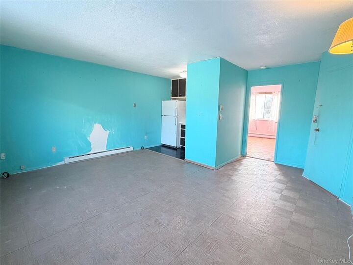 Property Photo:  881 Albany Post Road 21  NY 12561 
