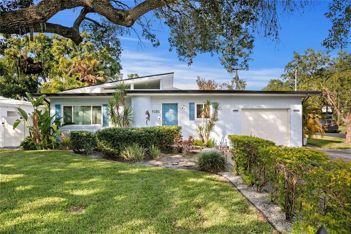 Property Photo:  5101 W Platt Street  FL 33609 