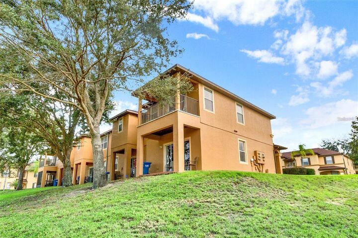 Property Photo:  705 La Mirage Street  FL 33897 