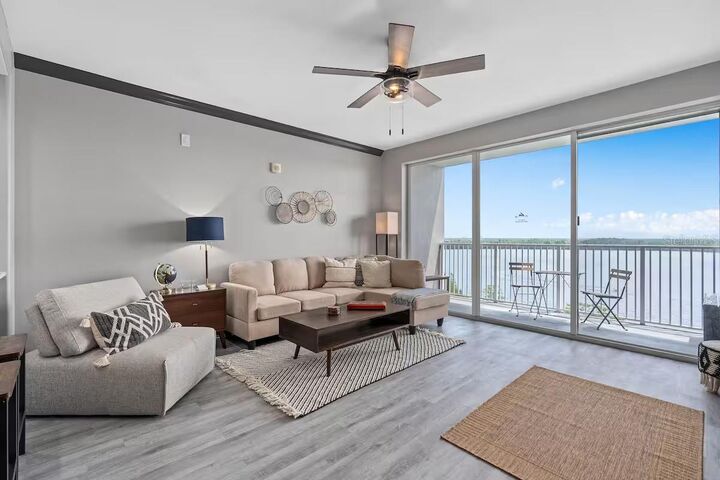 Property Photo: 13415 Blue Heron Beach Drive 1-706 FL 32821