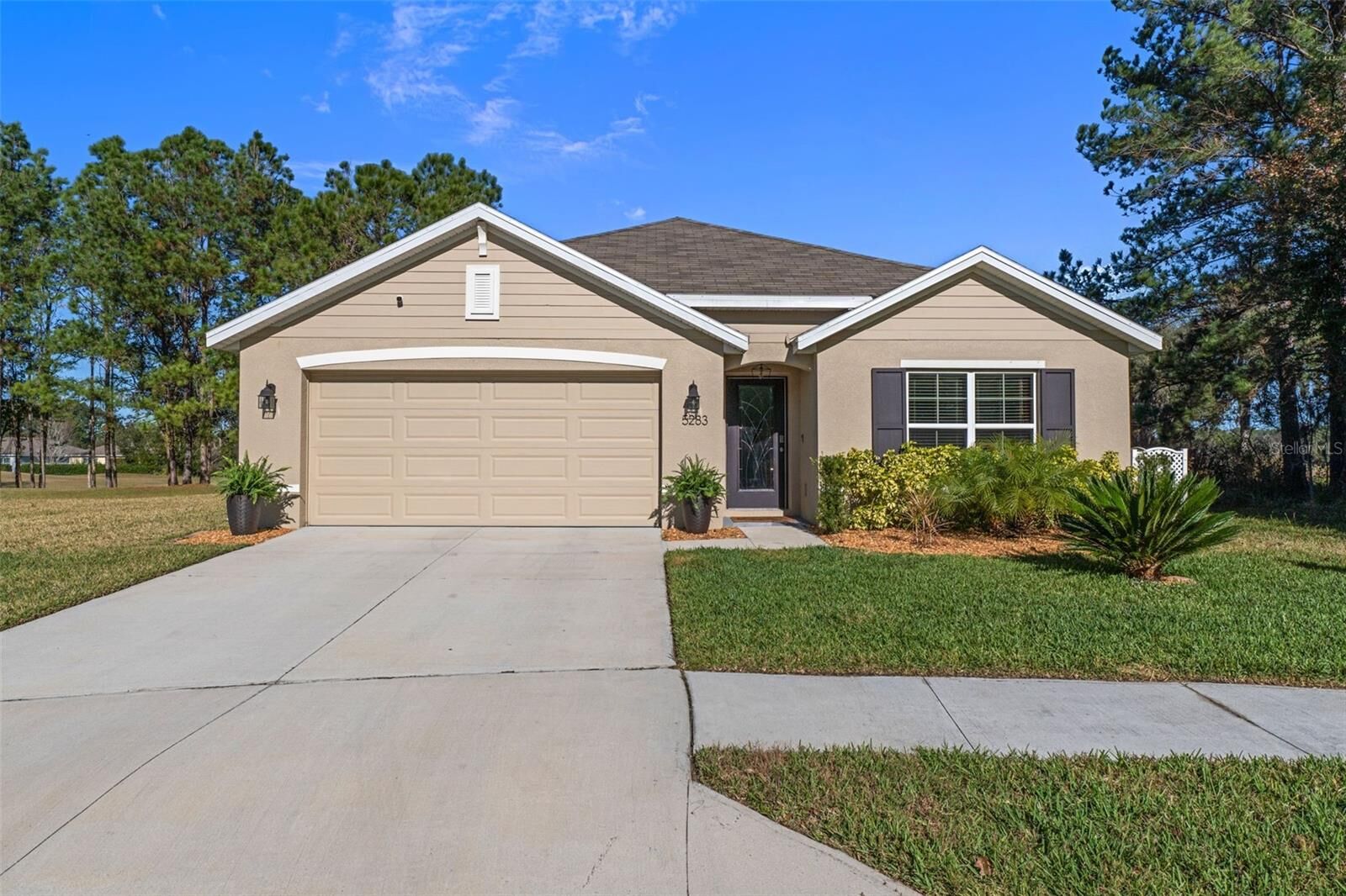 Property Photo:  5283 Byronic Court  FL 34604 