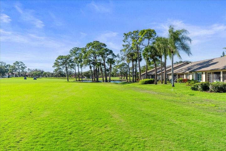 Property Photo:  5904 Doral Drive 5904  FL 34243 