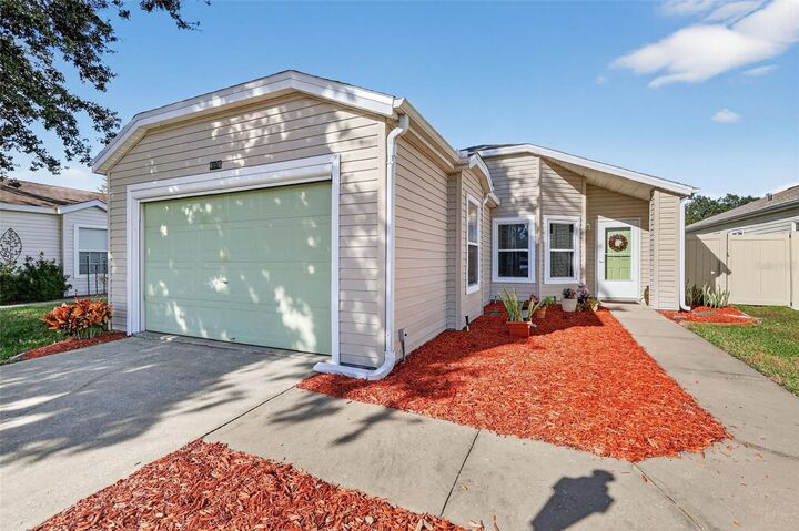 Property Photo: 4900 Heron Run Circle FL 34748