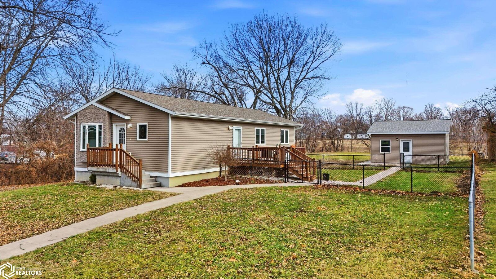 Property Photo:  314 West Burlington Avenue  IA 52655 