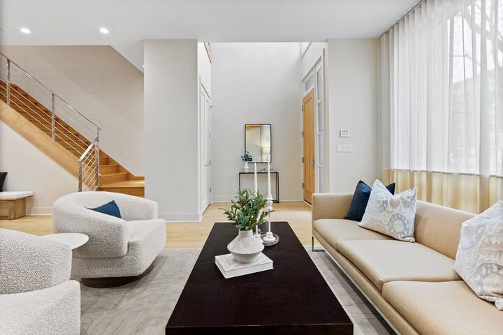 Property Photo:  1842 N Wolcott Avenue  IL 60622 