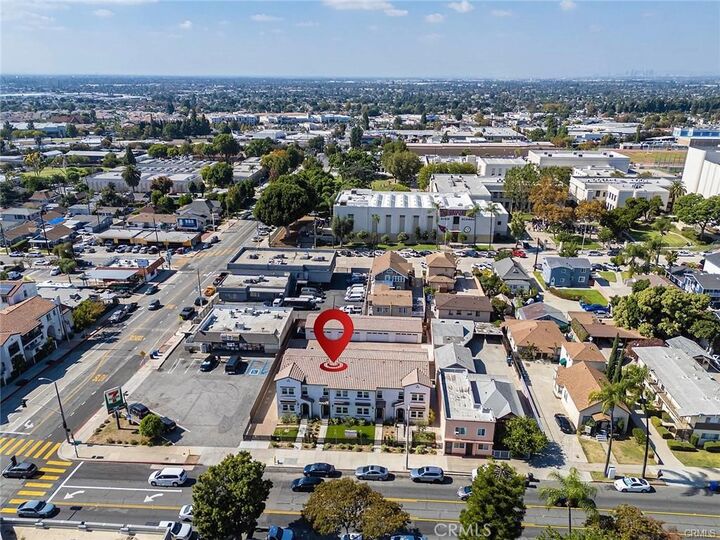 Property Photo:  6747 Pickering C  CA 90601 