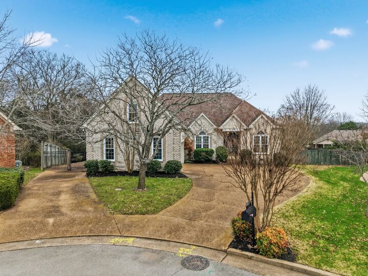 Property Photo:  132 Windchase Run  TN 37076 