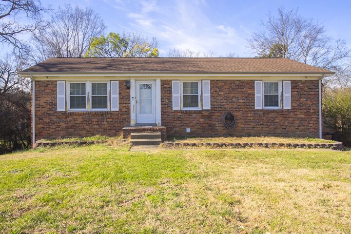 Property Photo: 2825 Desplane Dr TN 37217