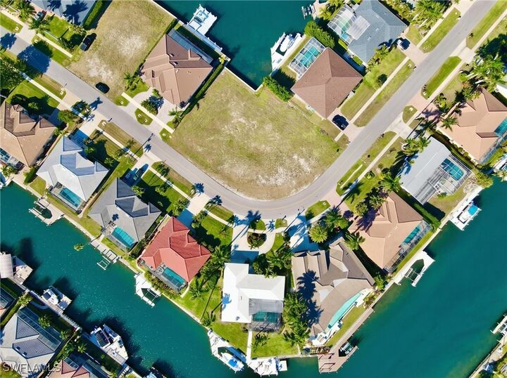 Property Photo: 1540 Buccaneer Court FL 34145