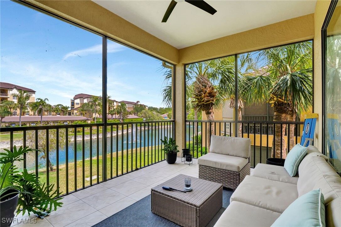 Property Photo:  190 Vintage Circle 202  FL 34119 