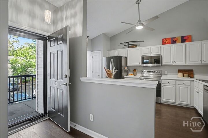 Property Photo:  21 River Trace Court  GA 31410 