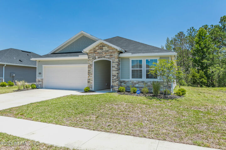 Property Photo:  1305 Panther Lake Parkway  FL 32221 