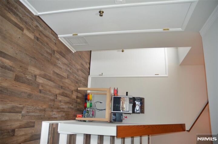 Property Photo:  246 Mountain View Drive 246  NJ 07430 